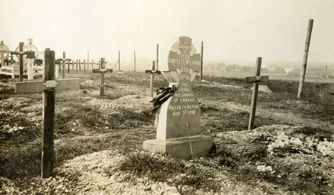 Bart McLennan's grave site