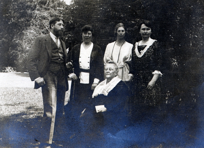 The Tudor-Harts