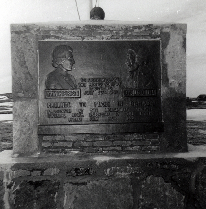 Louisbourg Chapter IODE Plaque